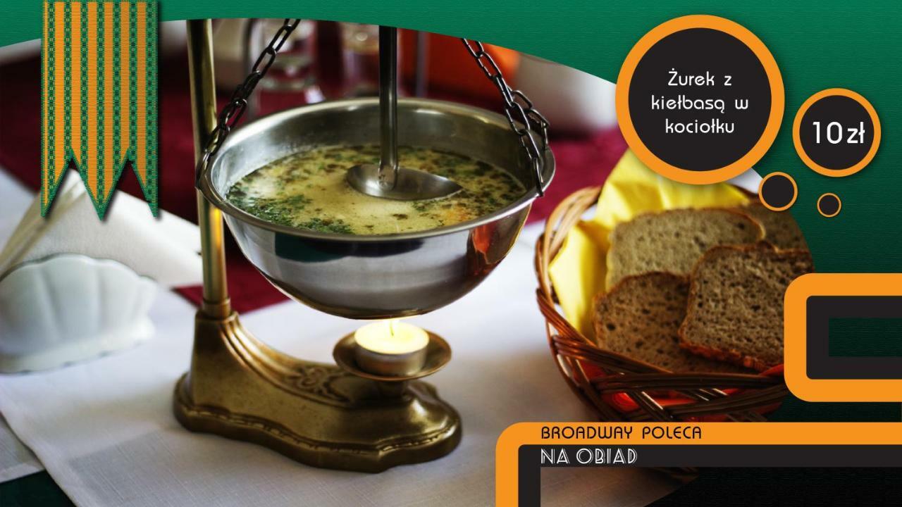 Restaurant & Hostel "Broadway" Kliniska Екстер'єр фото
